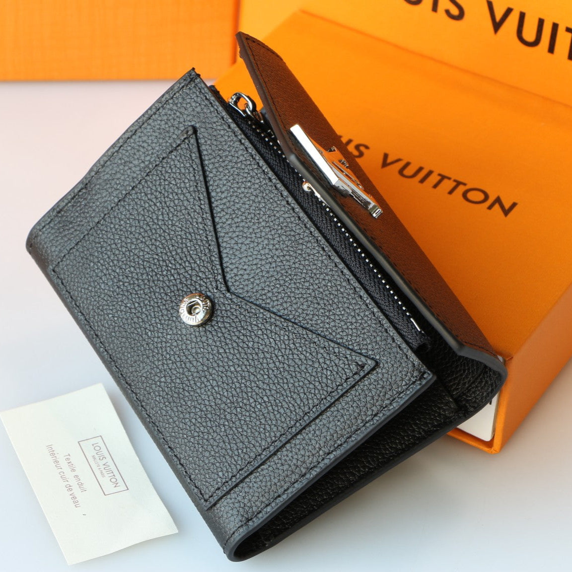 【W005】ルイ* ヴィトンシンプルで上品なミ二財布